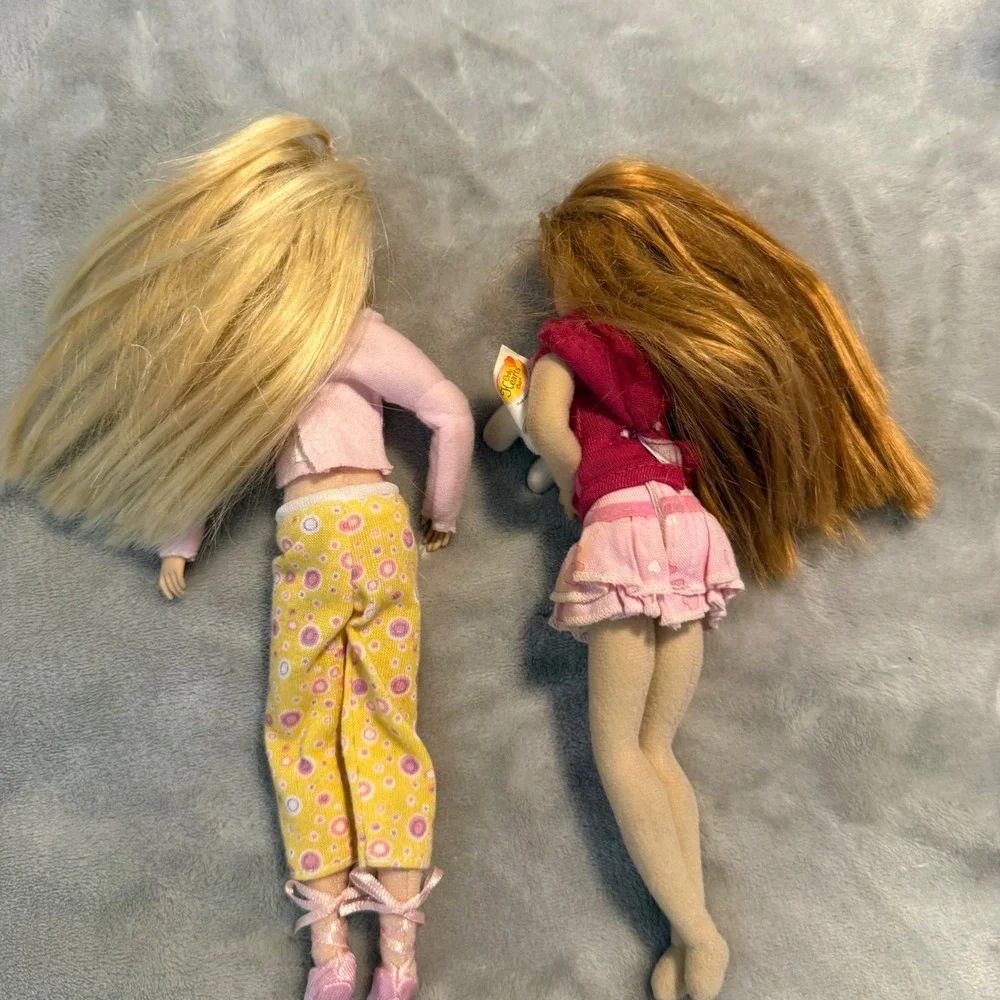 Only Hearts‎ Club Dolls Lot of 2 w/ Outfits & Plush Dog Early 2000s